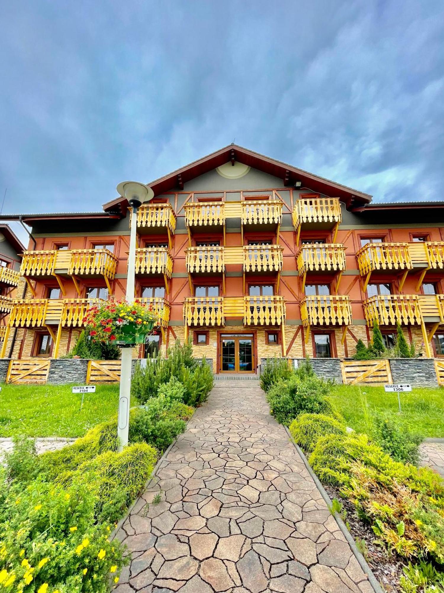 ולקה לומניקה Apartment Kimo - Stunning View Of High Tatras מראה חיצוני תמונה